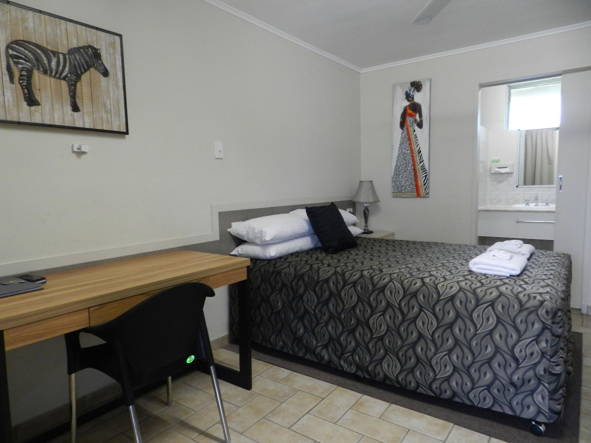 Golden Palms Motor Inn Bundaberg Exterior foto