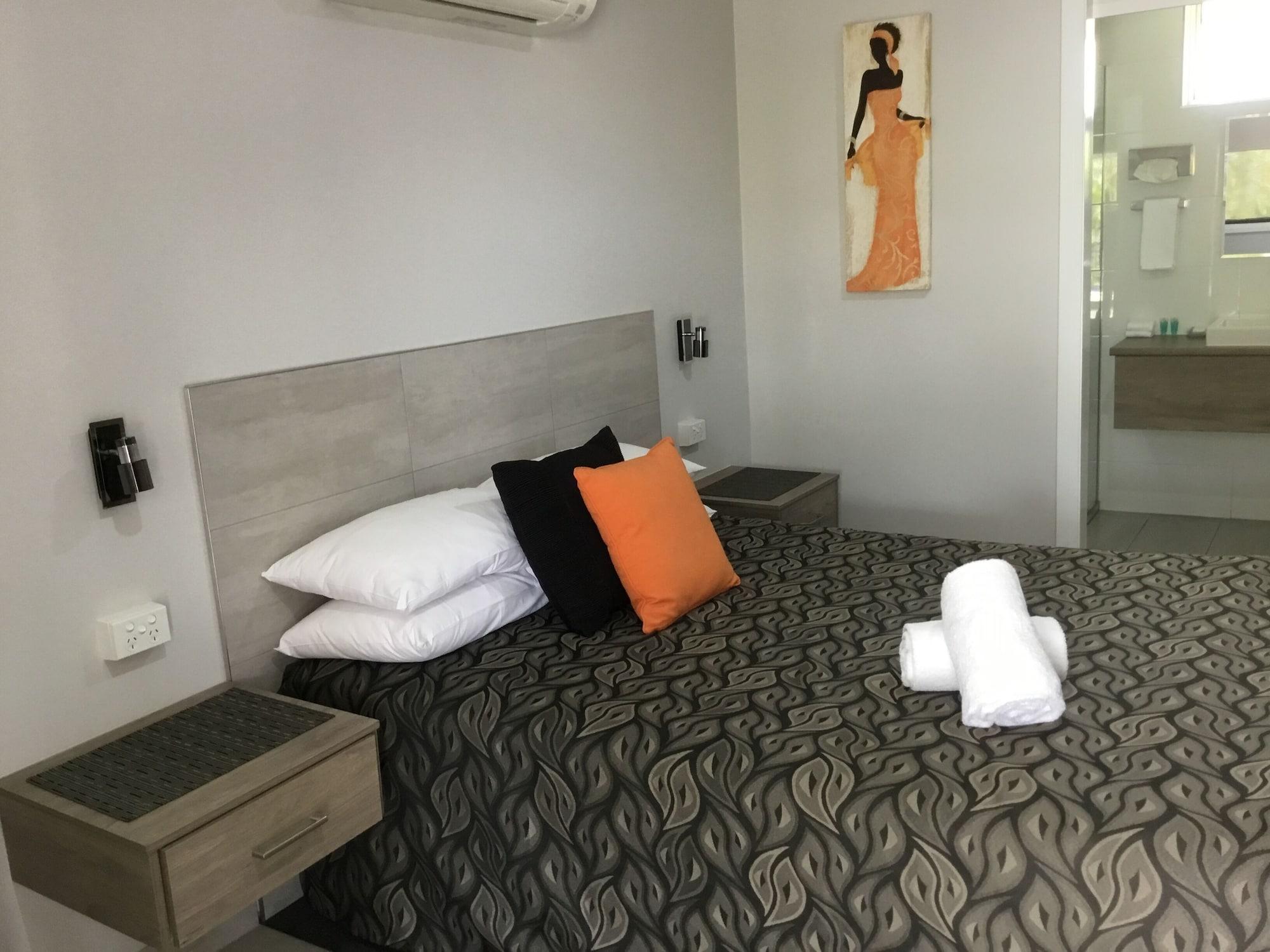Golden Palms Motor Inn Bundaberg Exterior foto