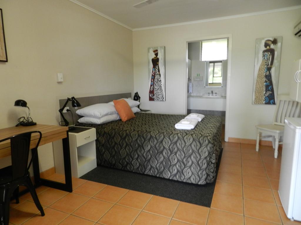 Golden Palms Motor Inn Bundaberg Exterior foto